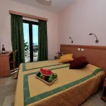 Vassilias Beach Appart hôtel 2*