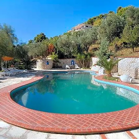 Vassilias Beach 2*