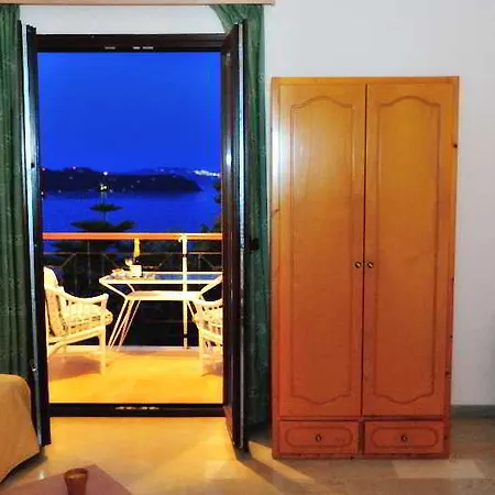 Vassilias Beach Aparthotel 2*