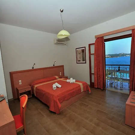Vassilias Beach מלון דירות Vasilias (Skiathos)