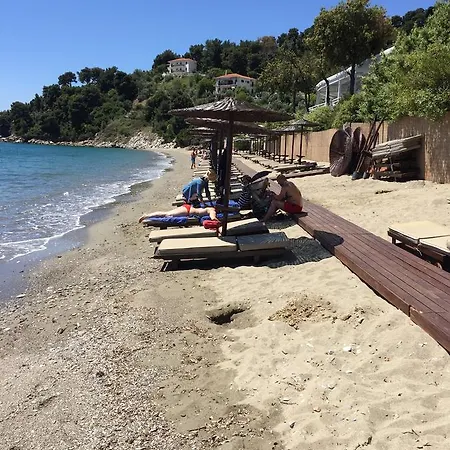 Lägenhetshotell Vassilias Beach 2*