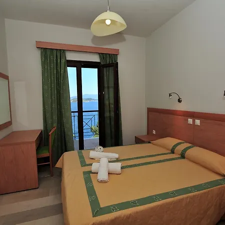 Szálloda Vassilias Beach 2*