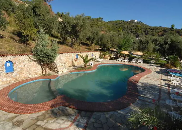 Ξενοδοχείο με διαμερίσματα Vassilias Beach 2*