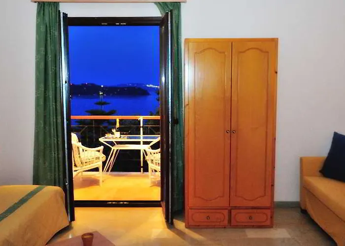 Vassilias Beach Ξενοδοχείο με διαμερίσματα 2*