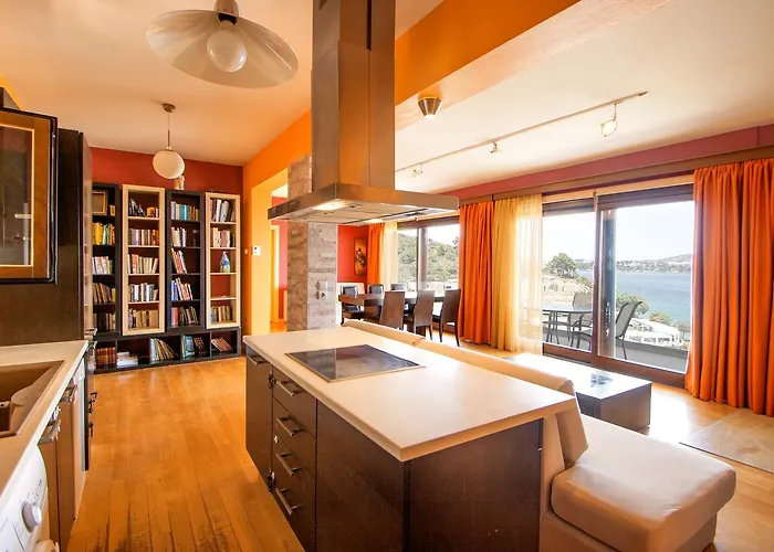 Ξενοδοχείο με διαμερίσματα Vassilias Beach 2*